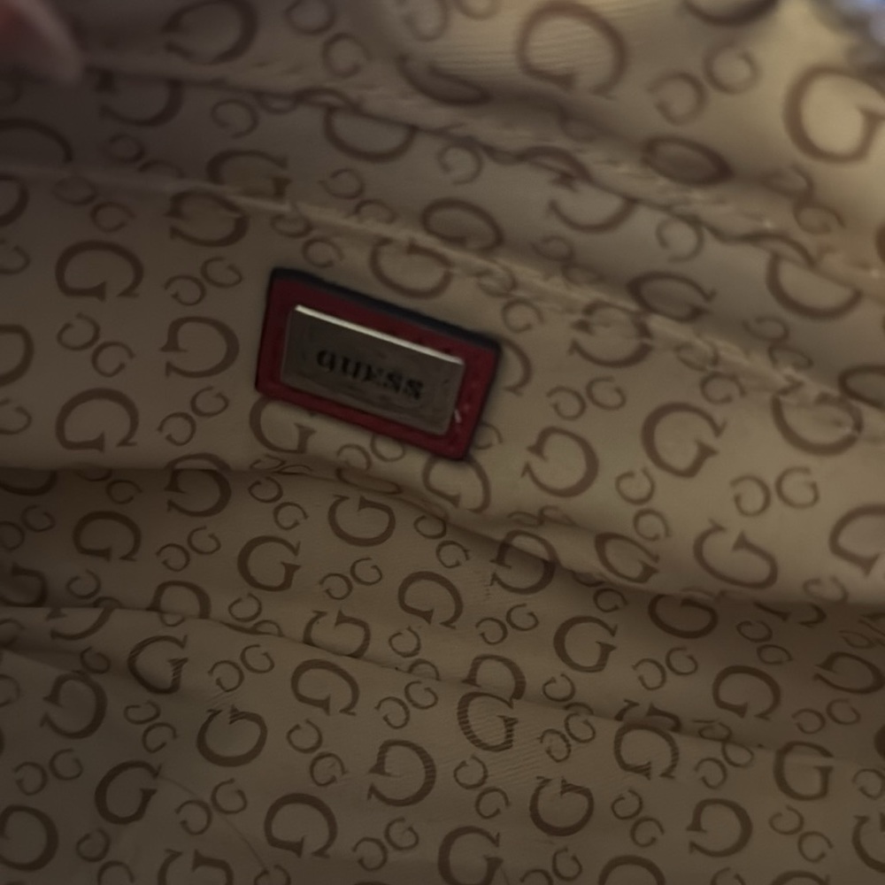 GUESS purse - Picture 3 of 3